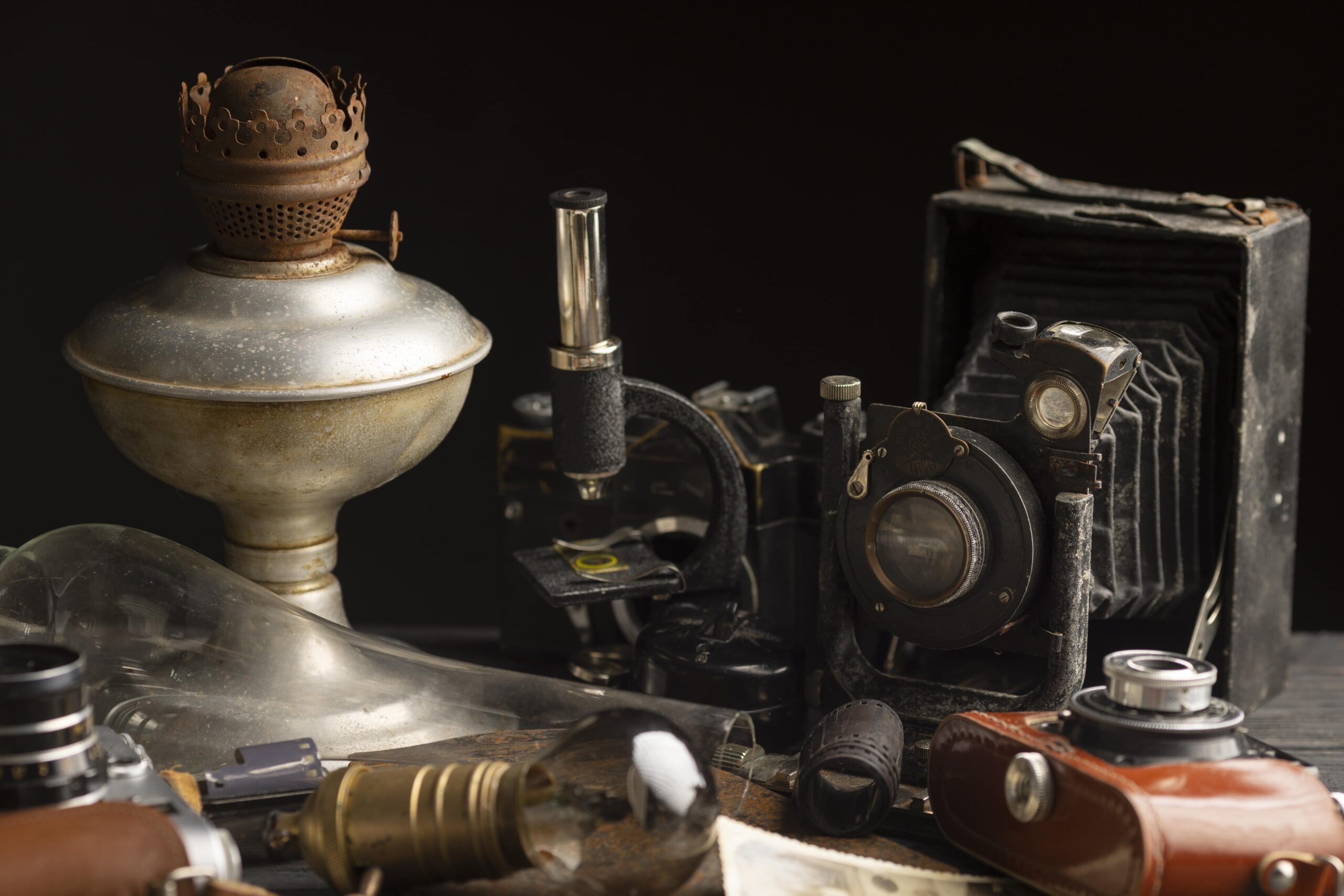 Antyki porcelana Warszawa – wyjątkowe zbiory w Galerii Rafał